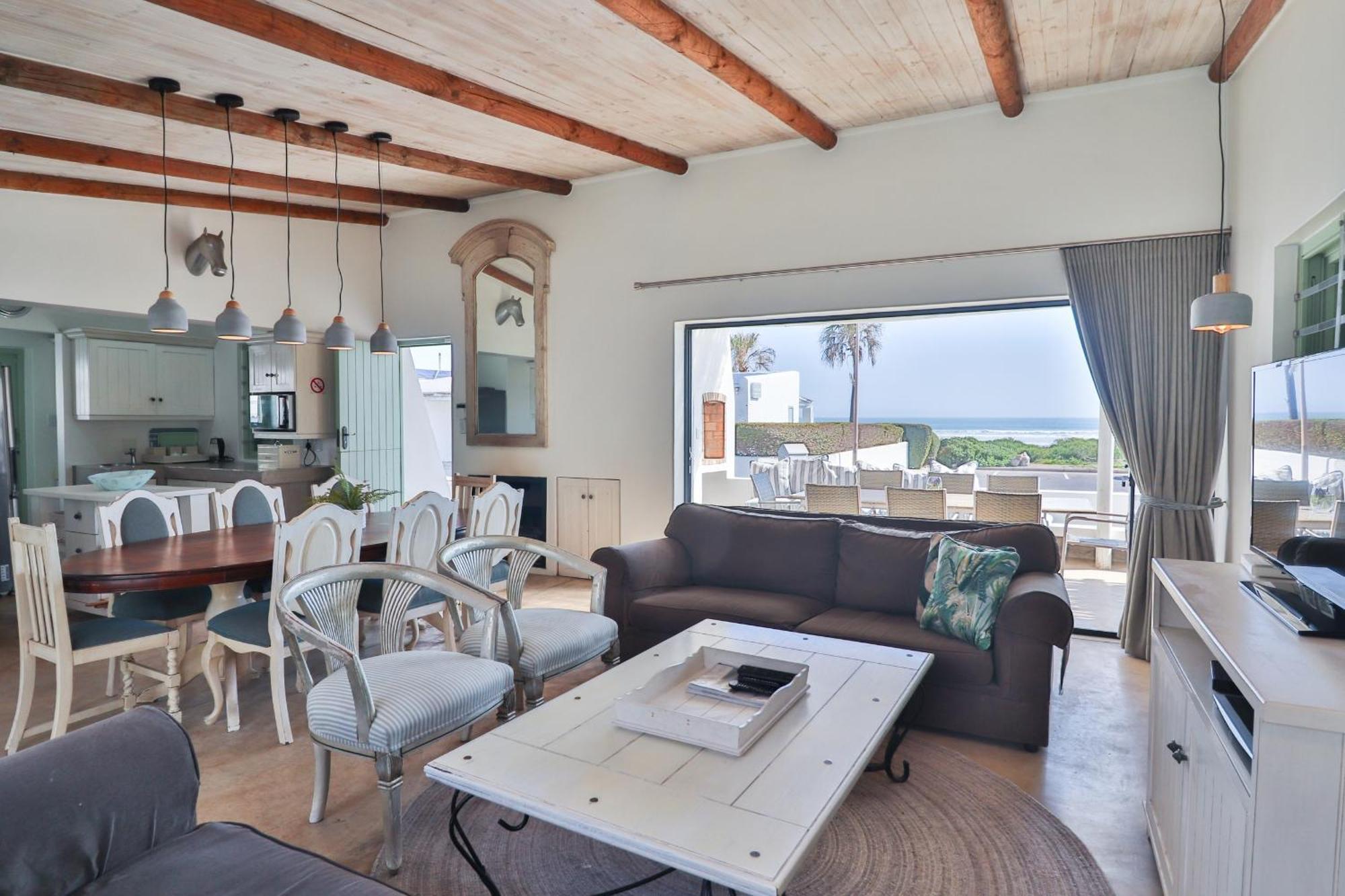 Over The Moon Paternoster Exterior photo
