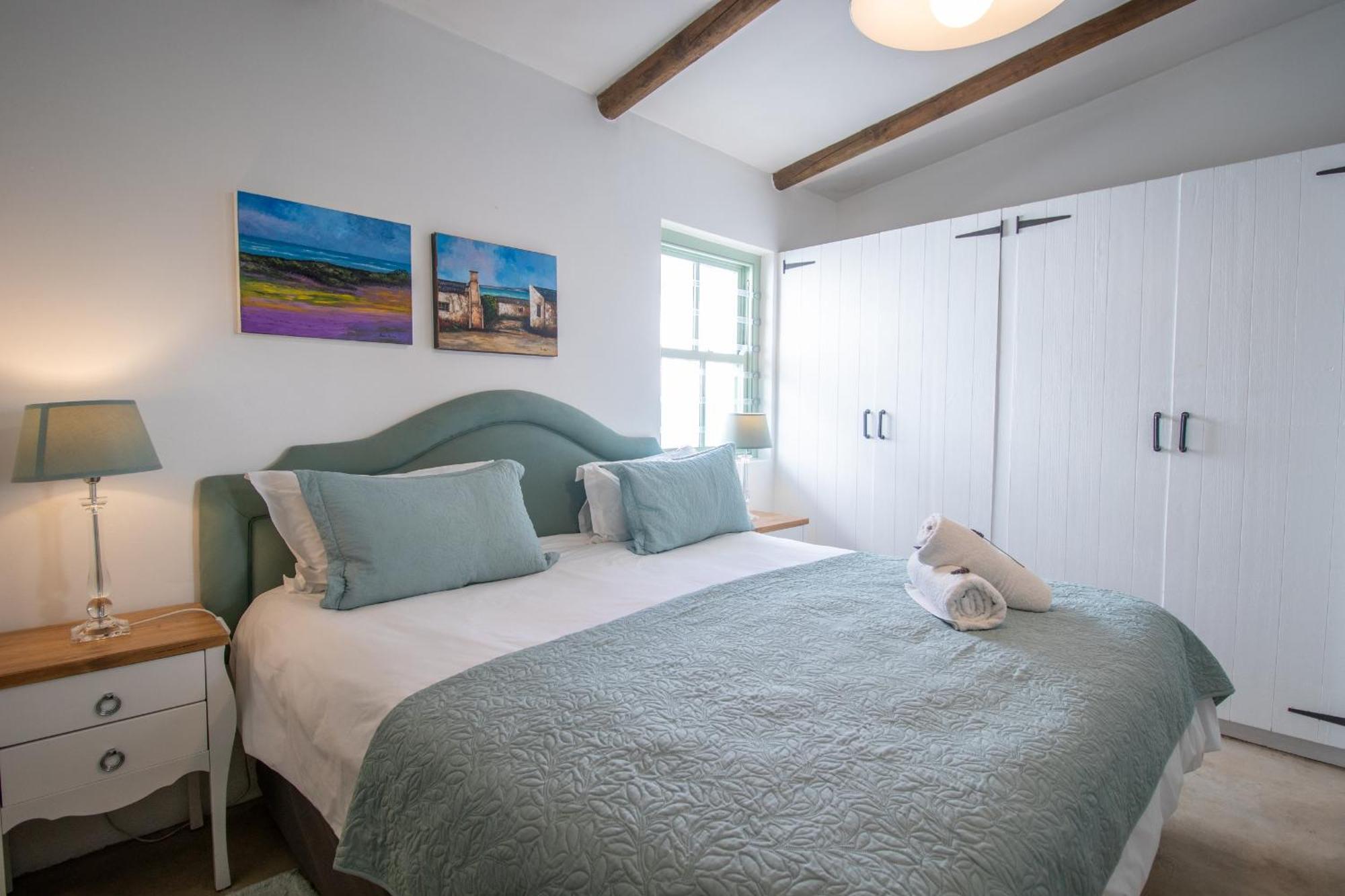 Over The Moon Paternoster Exterior photo