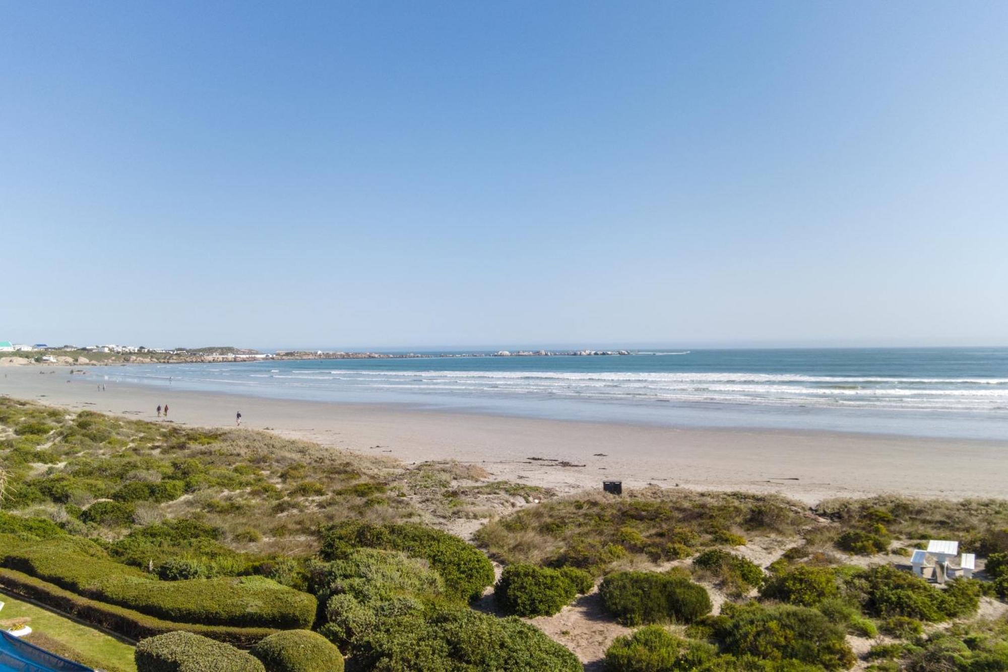 Over The Moon Paternoster Exterior photo