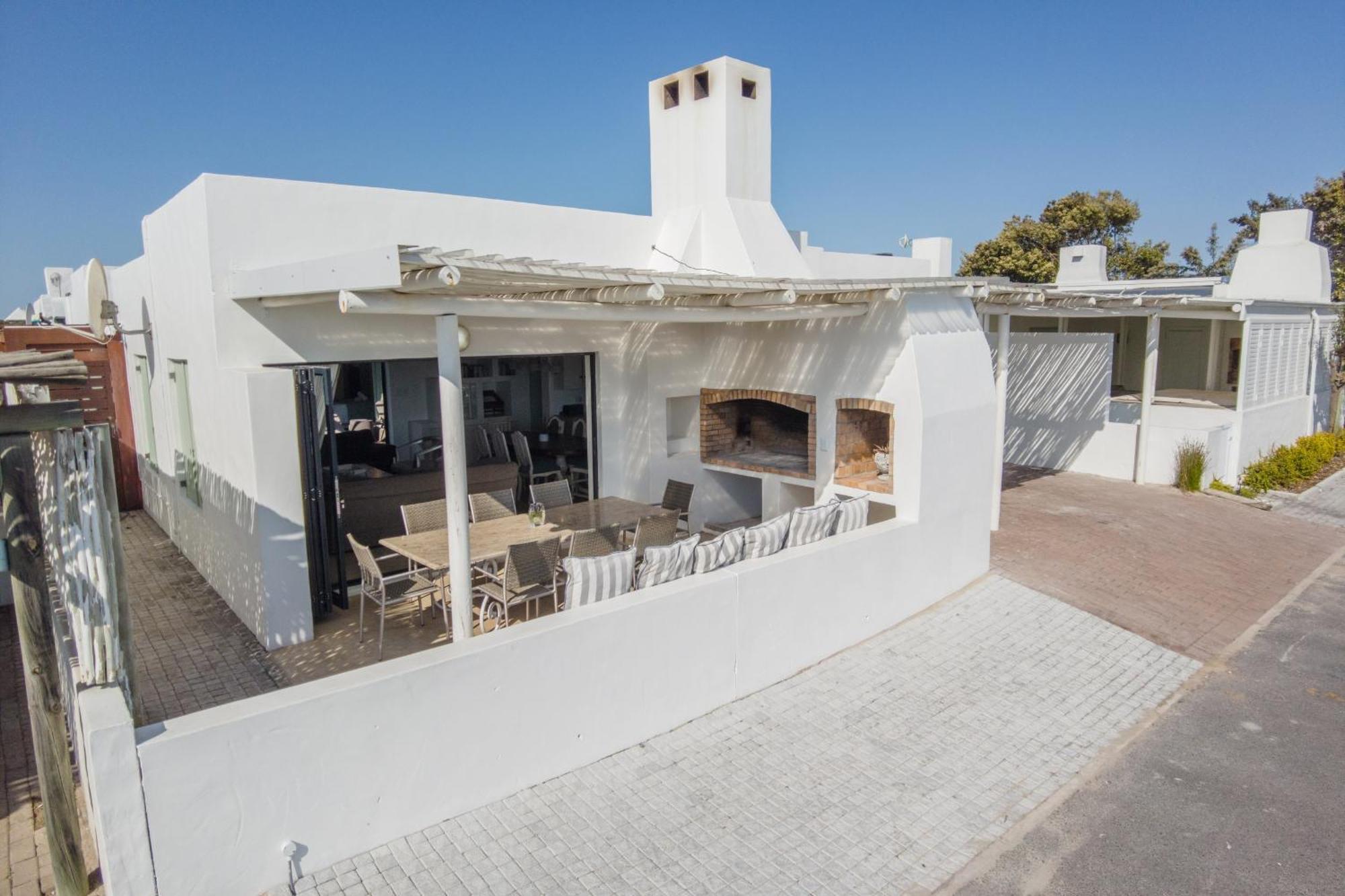Over The Moon Paternoster Exterior photo